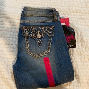 Rock 47 blue jeans by Wrangler. BRAND NEW NEVER WORN. SIZE 28x36